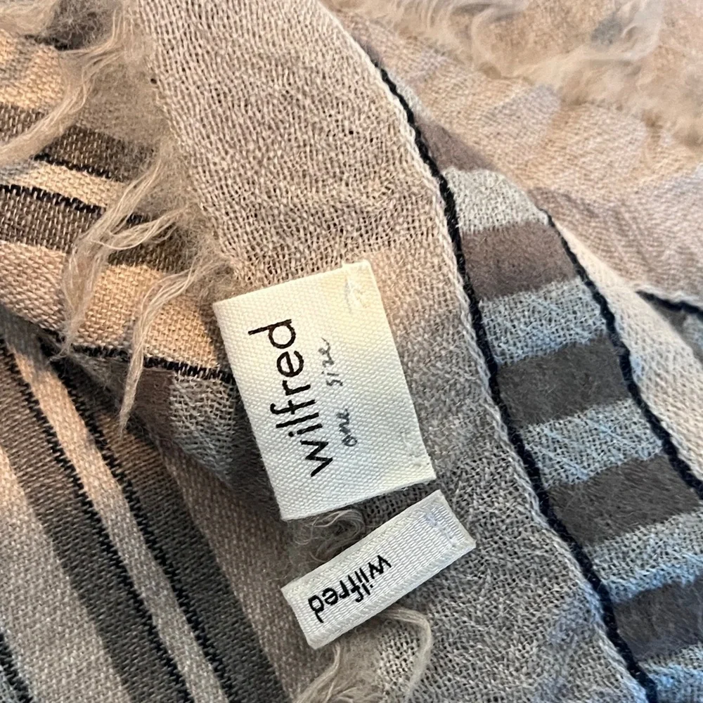 Aritzia Wilfred 100% Wool Taupe Tan Beige Blanket Scarf
